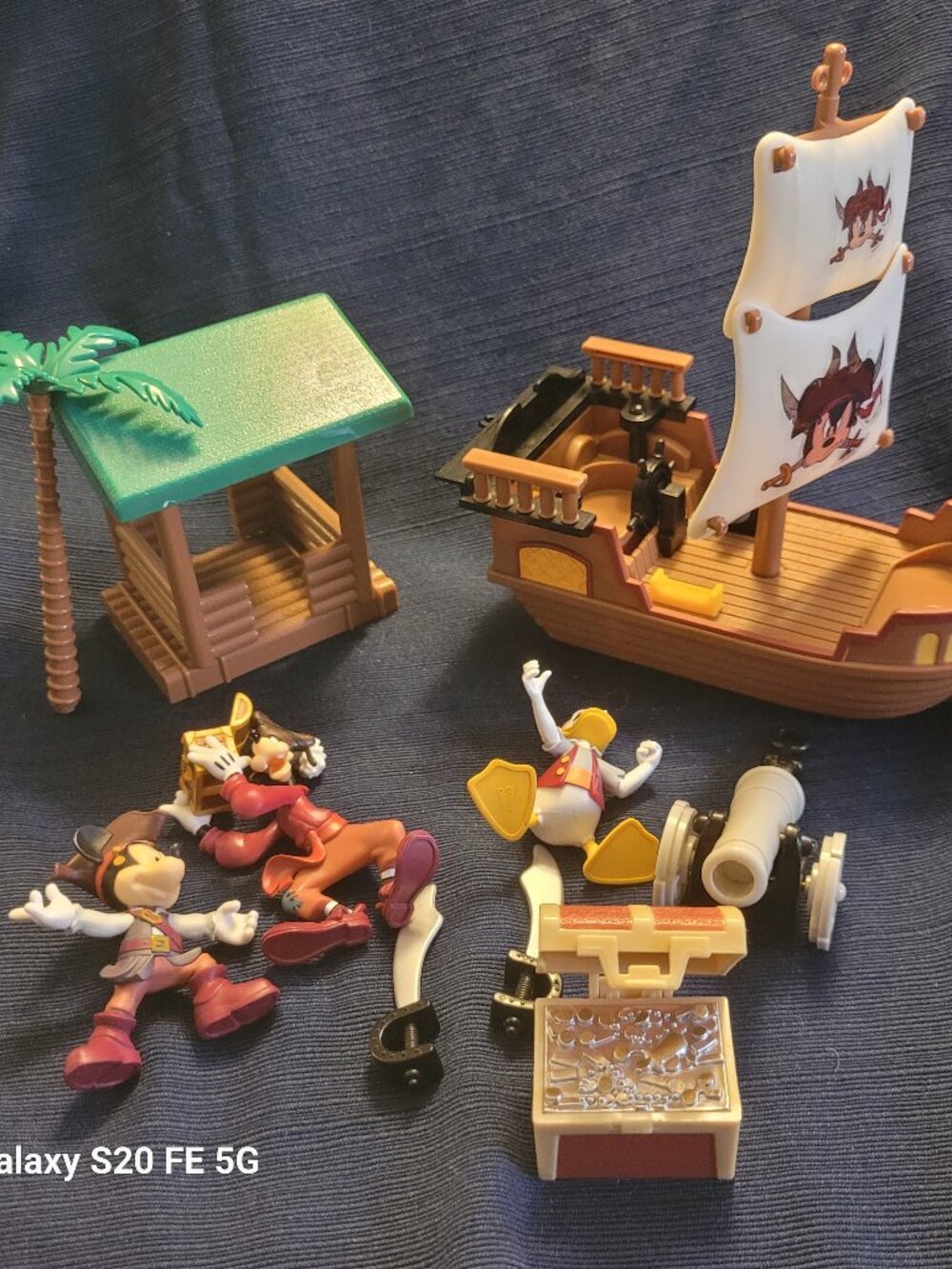 Disney's Pirates of The Carribean Playset Incomplete